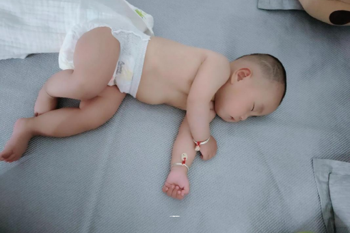 南平几个月宝宝会抬头